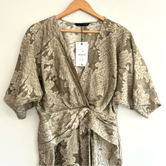 ZARA Sage Green Textured Draped Floral Design Short Sleeves Midi Dress Sz L NEW - Picture 3 of 16